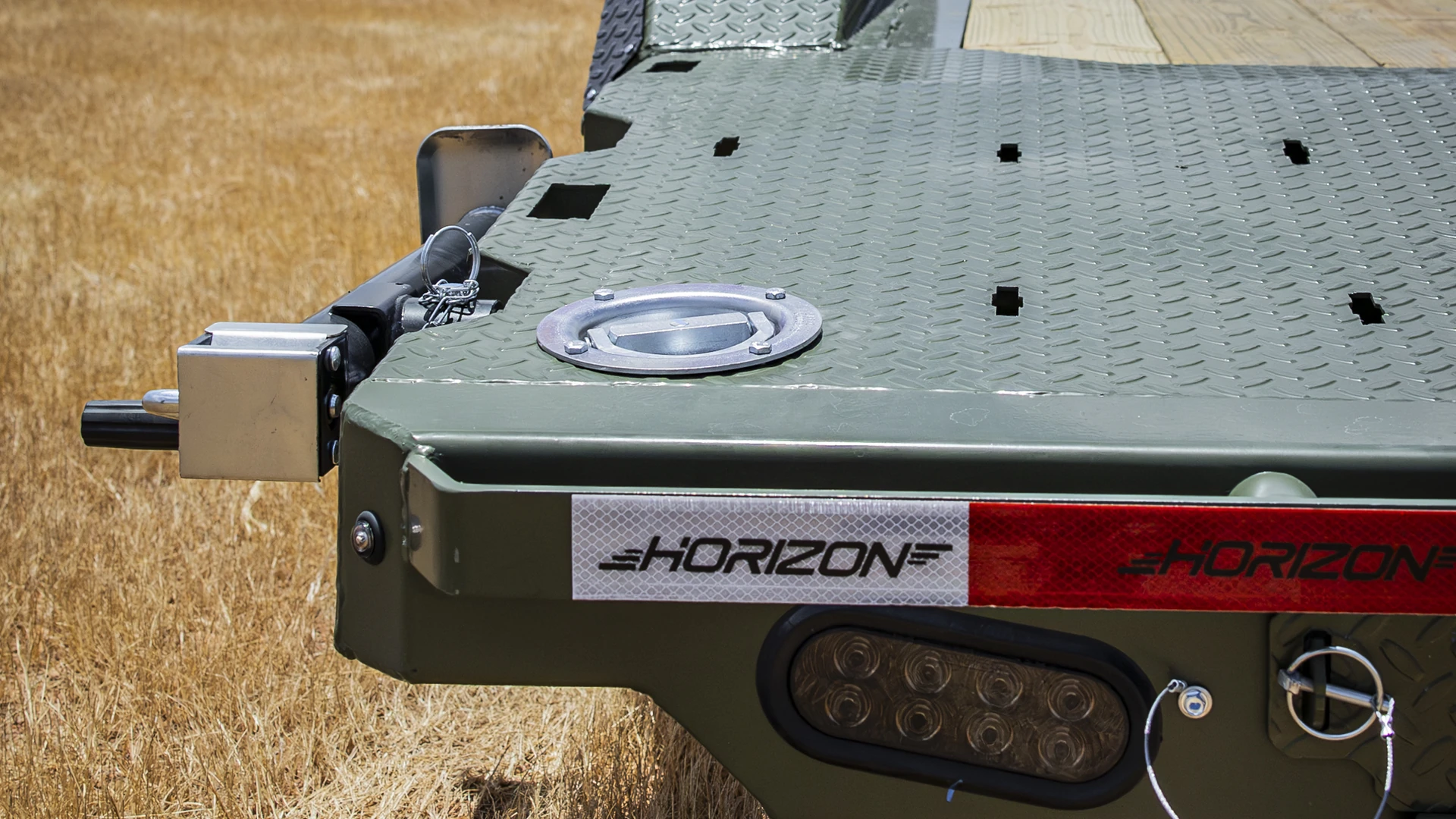 horizon trailers img